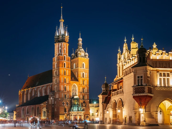 Visiting Kraków: Your Ultimate Guide to Sightseeing, Food, and Day Trips